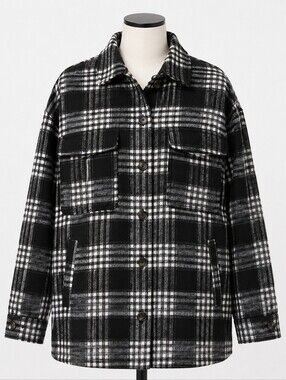 Forever 21 Two Tone Black/White Plaid Shacket Jacket Button Front Pockets Size S